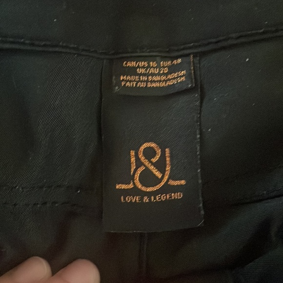 Worn 4 times, gently, pair of Love & Legend dark stretch jeans w/ zipper detail. - Picture 8 of 11